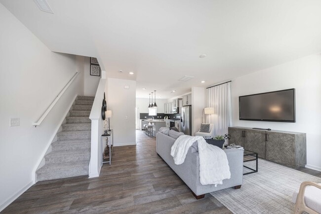 Foto del edificio - 3 Bedroom Townhome off Poplar Tend Rd - New Construction Towns at Cliffwood