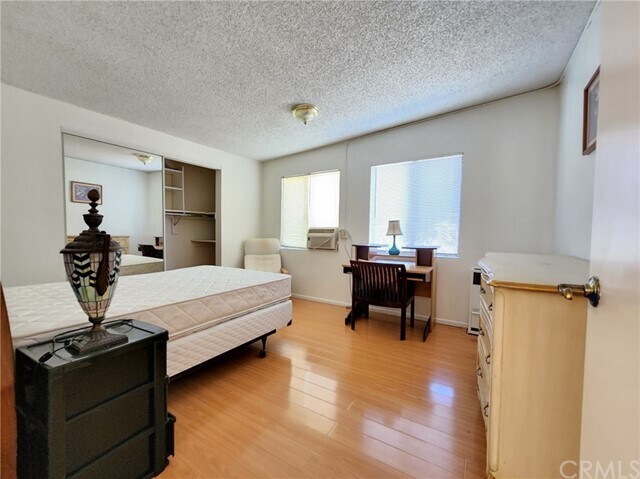 Foto del edificio - 2209 Hathaway Ave