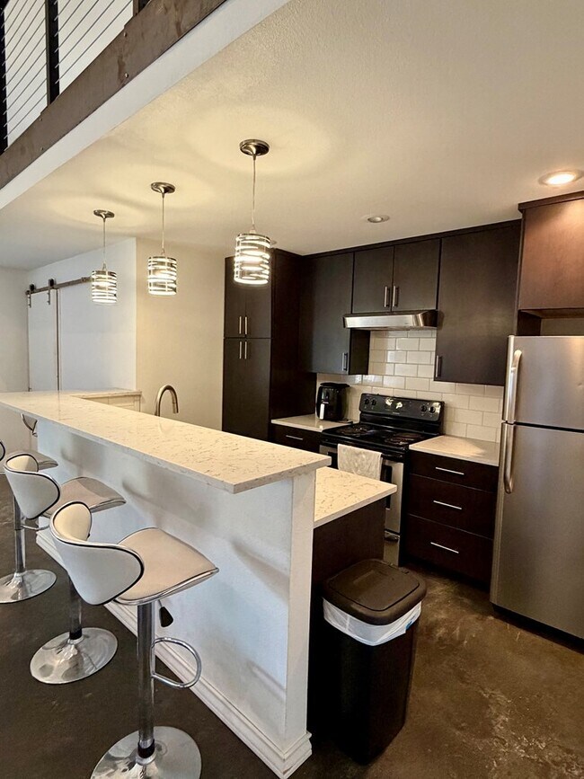 Foto del edificio - 4601 Redbud Ave