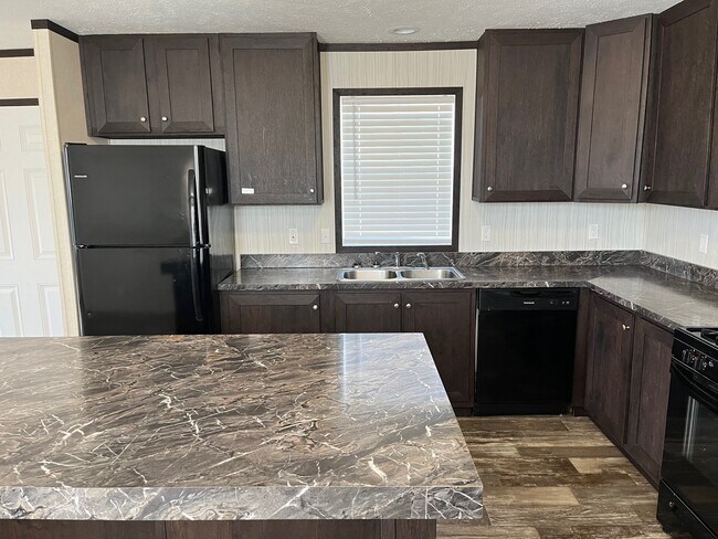 Foto del edificio - 92 Nettie Ave