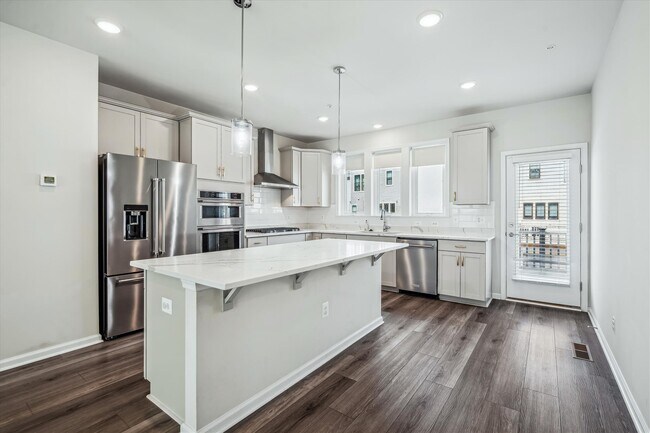 Foto del edificio - 3395 Watershed Blvd