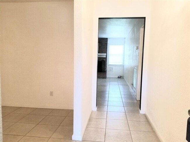 Building Photo - 11903 Chessington Dr