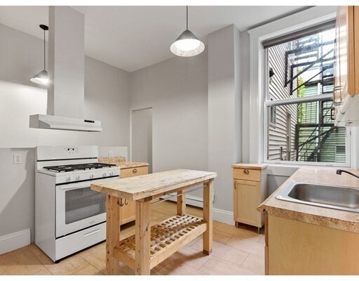 Foto del edificio - 412 Sumner St