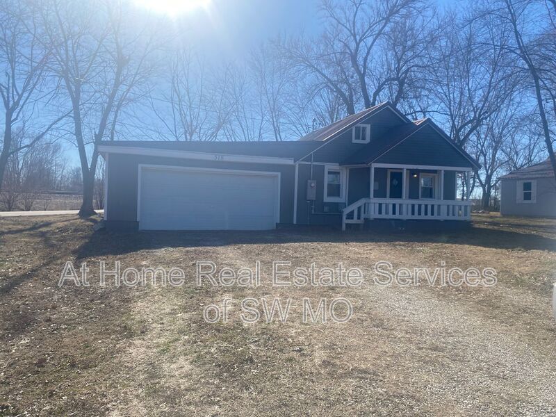 Foto principal - 518 W McHenry Ave