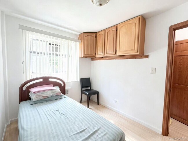 Foto del edificio - 111-21 66th Ave