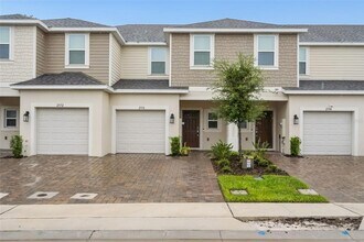 Building Photo - 2576 Penguin Blvd