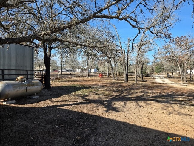 Foto del edificio - 265 Sandy Oaks Dr