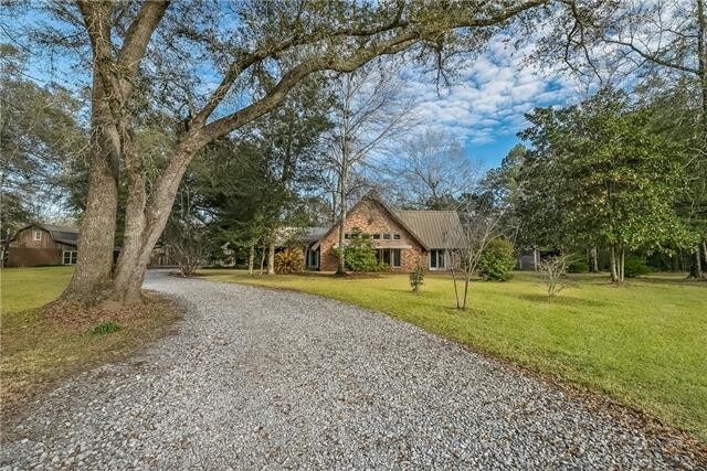 Foto del edificio - 76074 Lazy R Rd