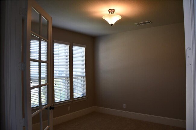 Foto del edificio - 13607 Noble Landing Ln