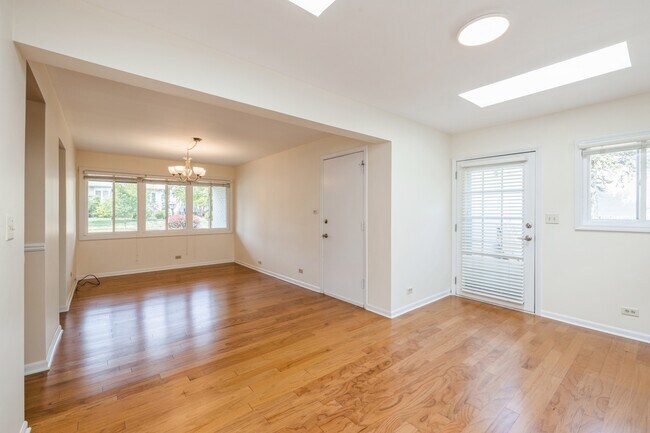 Foto del edificio - 4701 Lawn Ave