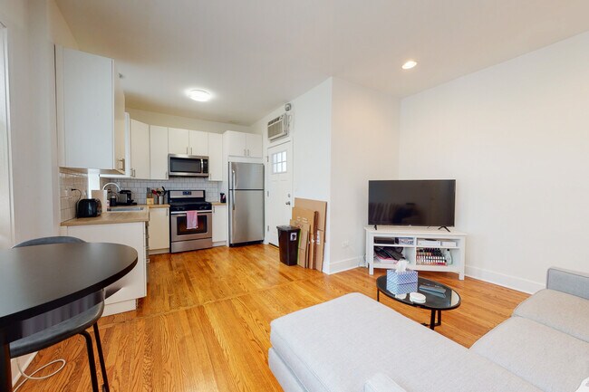 Building Photo - 4545 N Albany Ave