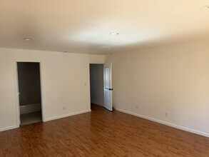 Building Photo - 2020 Continental Ave