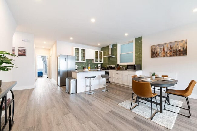 Foto del edificio - 3012 Steiner St