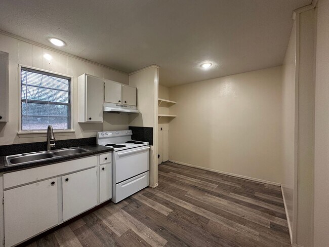Foto del edificio - 3505 Elm St