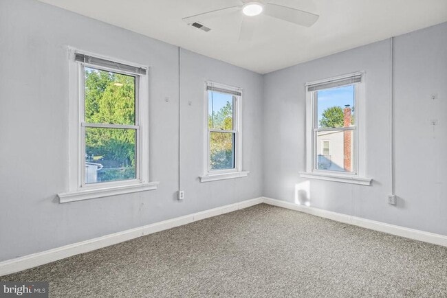 Building Photo - 201 N Line St