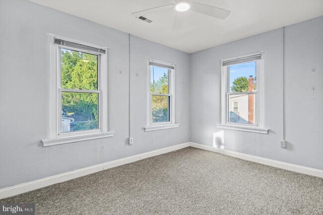 Foto del edificio - 201 N Line St