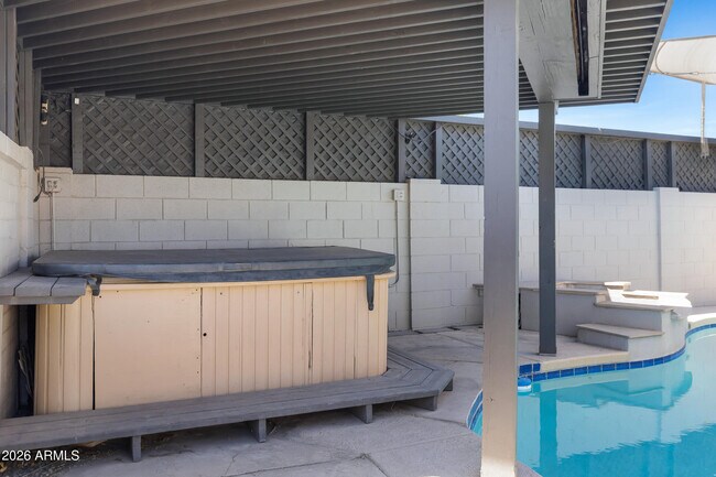 Foto del edificio - 1627 E Fremont Dr
