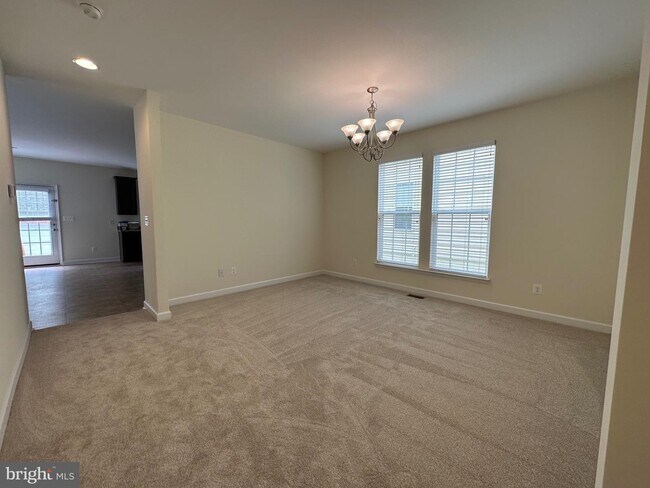 Foto del edificio - 715 N Jefferson St