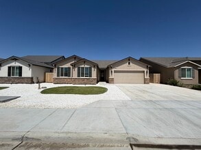 Building Photo - 2042 Sherbrook Ave