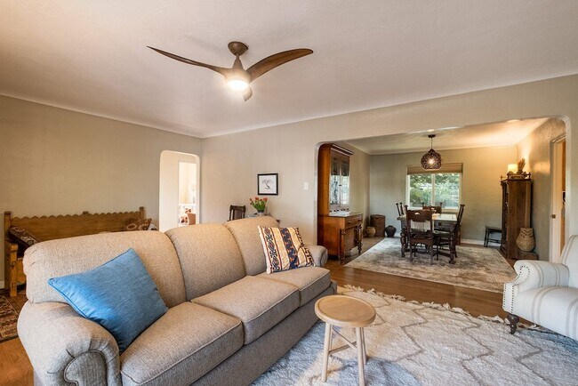 Foto del edificio - 3812 Calle Del Monte NE