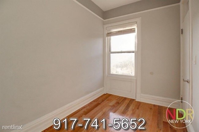 Building Photo - 3 br, 1 bath Apartment - 227 Washington Ave
