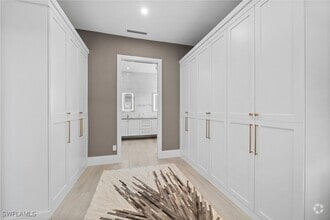 Building Photo - 6597 Caldecott Dr