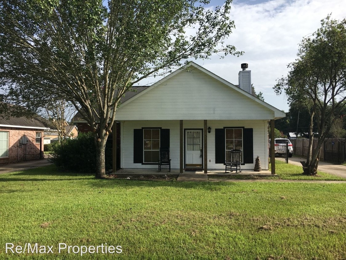 38268 Mindi Ct, Gonzales, LA 70737 House Rental in Gonzales, LA