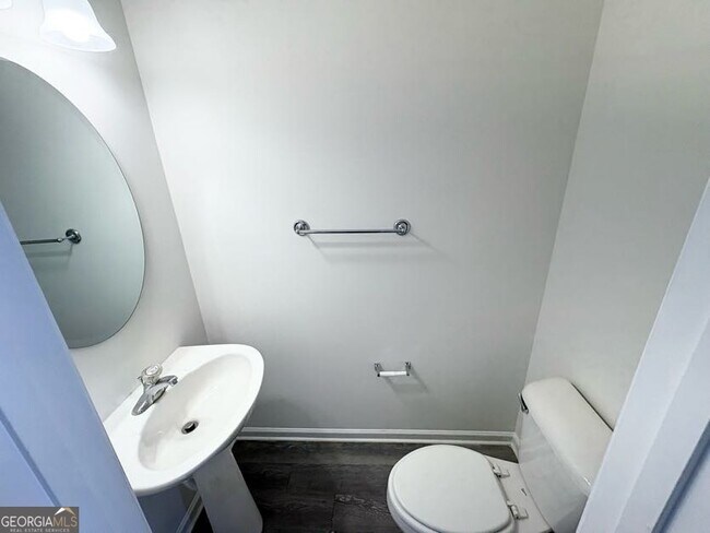 Foto del edificio - 1730 Bennett Dr