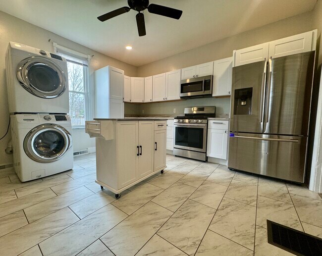 Foto del edificio - 121 Chicago Ave