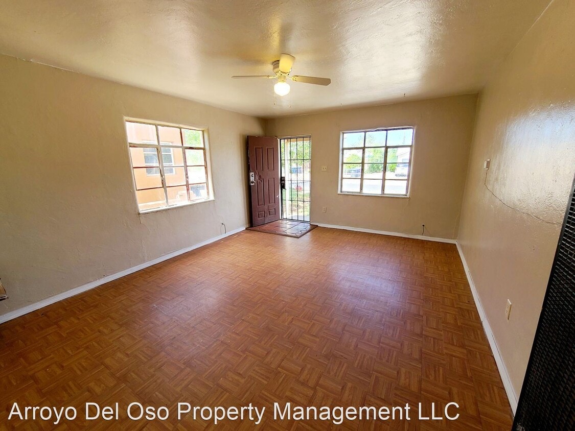 Primary Photo - 2 br, 1 bath House - 542 Alvarado Drive SE
