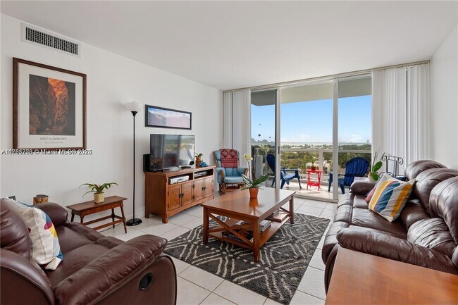 Foto del edificio - 5700 Collins Ave