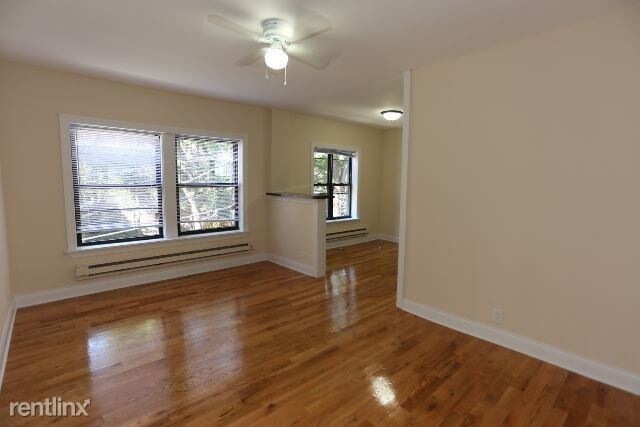 Building Photo - 6265 W Cornelia Ave
