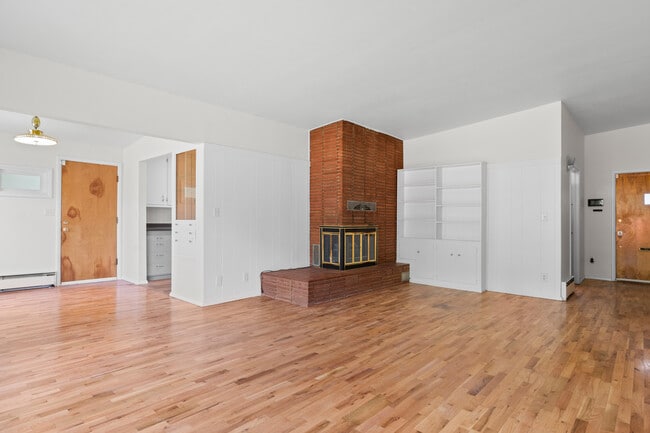 Building Photo - 1341 Colton Blvd