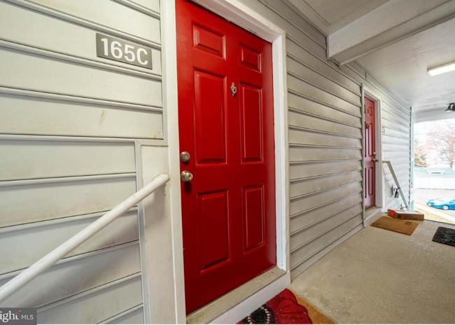 Building Photo - 14049 Vista Dr