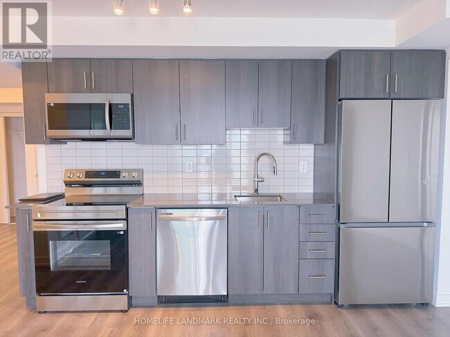 Photo du bâtiment - 1010 Sandy Beach Rd