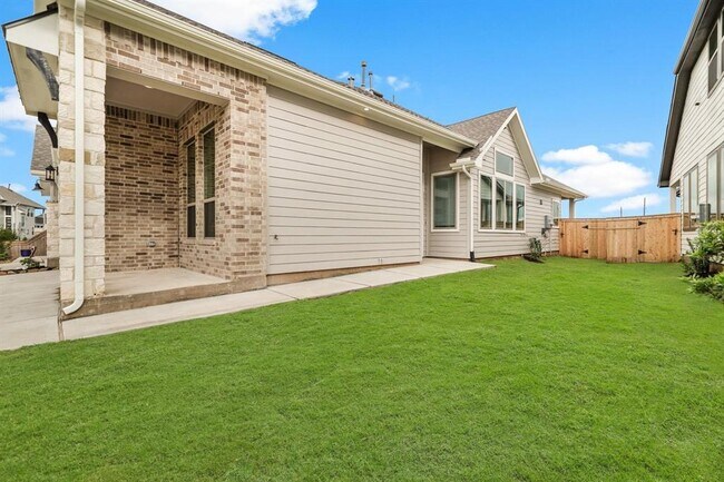 Building Photo - 1547 Crystal Stream Dr