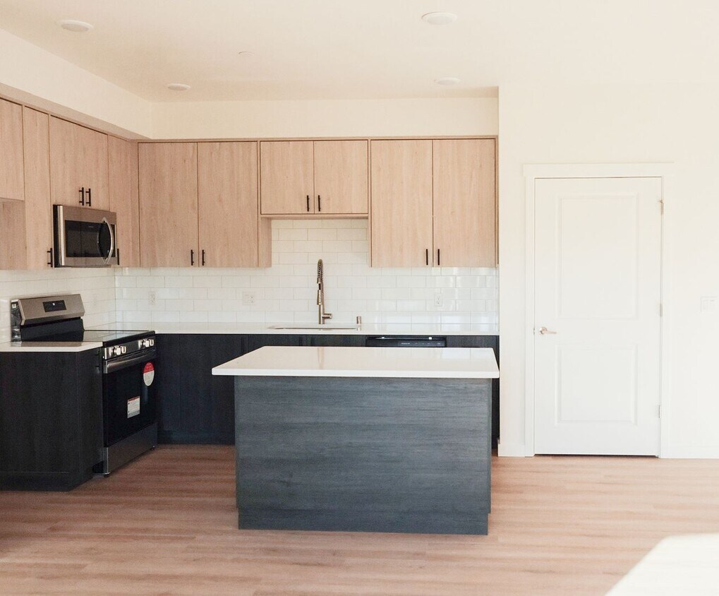 Building Photo - Hazel 78