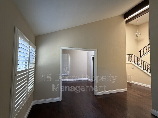 Building Photo - 11035 Forestview Ln