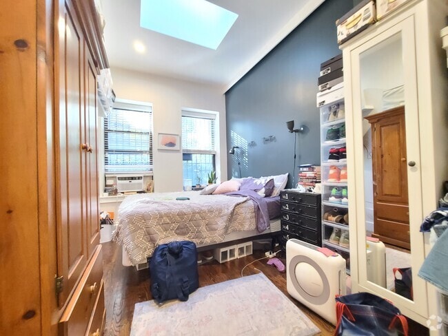 Building Photo - 1094 Bedford Ave