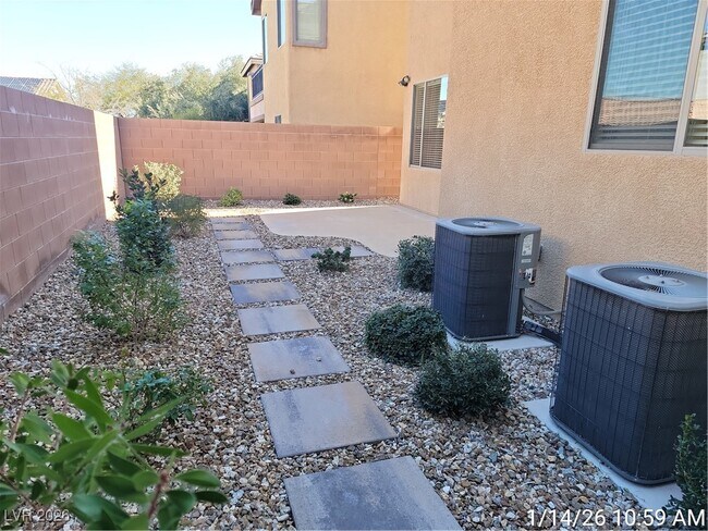 Foto del edificio - 10416 Scotch Elm Ave