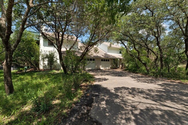 Foto del edificio - 10006 Wildflower Ln