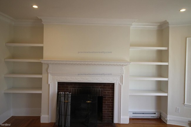 Building Photo - 857 Beacon St
