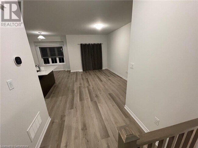 Building Photo - 124 Compass Trail