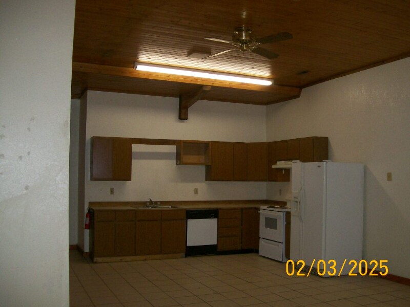 Primary Photo - 528 N M St