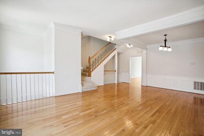 Building Photo - 6388 Levtov Landing