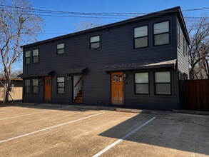 Building Photo - 607 Foch St