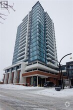 Building Photo - 5 Wellington St S