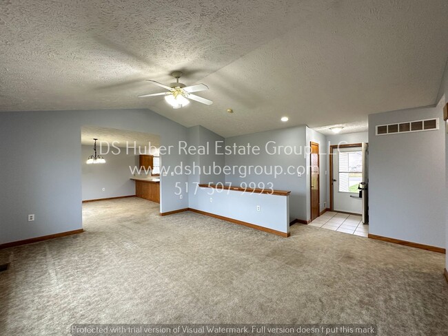 Building Photo - 4 Bed! 3 Bath! A Spacious Home Rent Ready ...