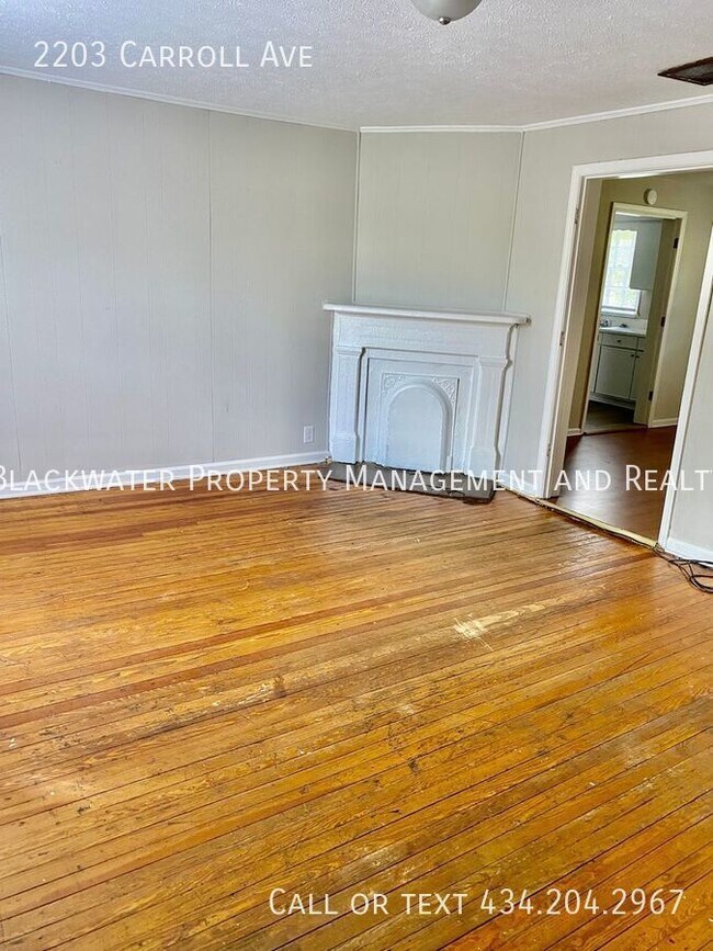 Building Photo - 3 Bedroom Home Near City Stadium!