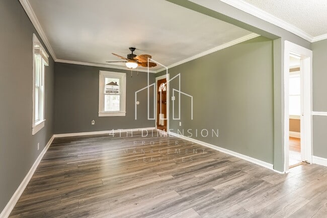 Building Photo - 398 Pine St